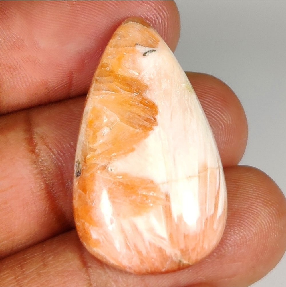 26.70 Ct Natural Scolecite Pear Cab